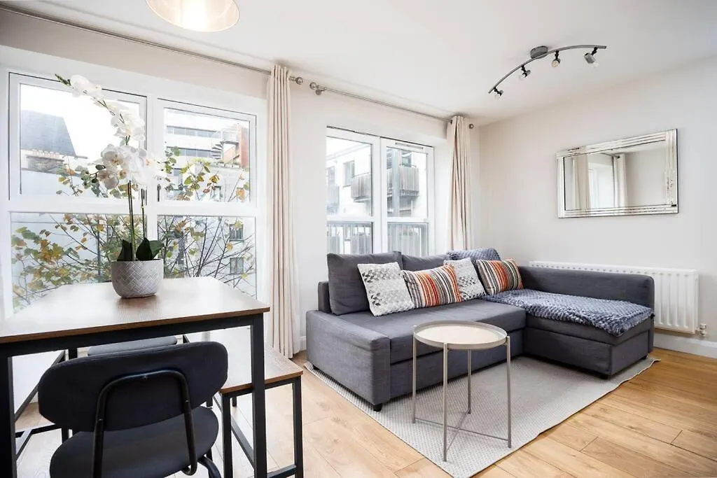 Chic 2Br In Temple Bar-5 Min Walk To Dublin Castle Apartment 0*,  Ireland